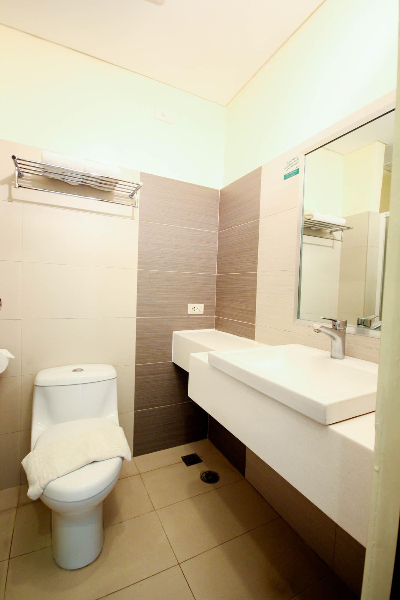 Go Hotels Dumaguete Dumaguete City Eksteriør bilde