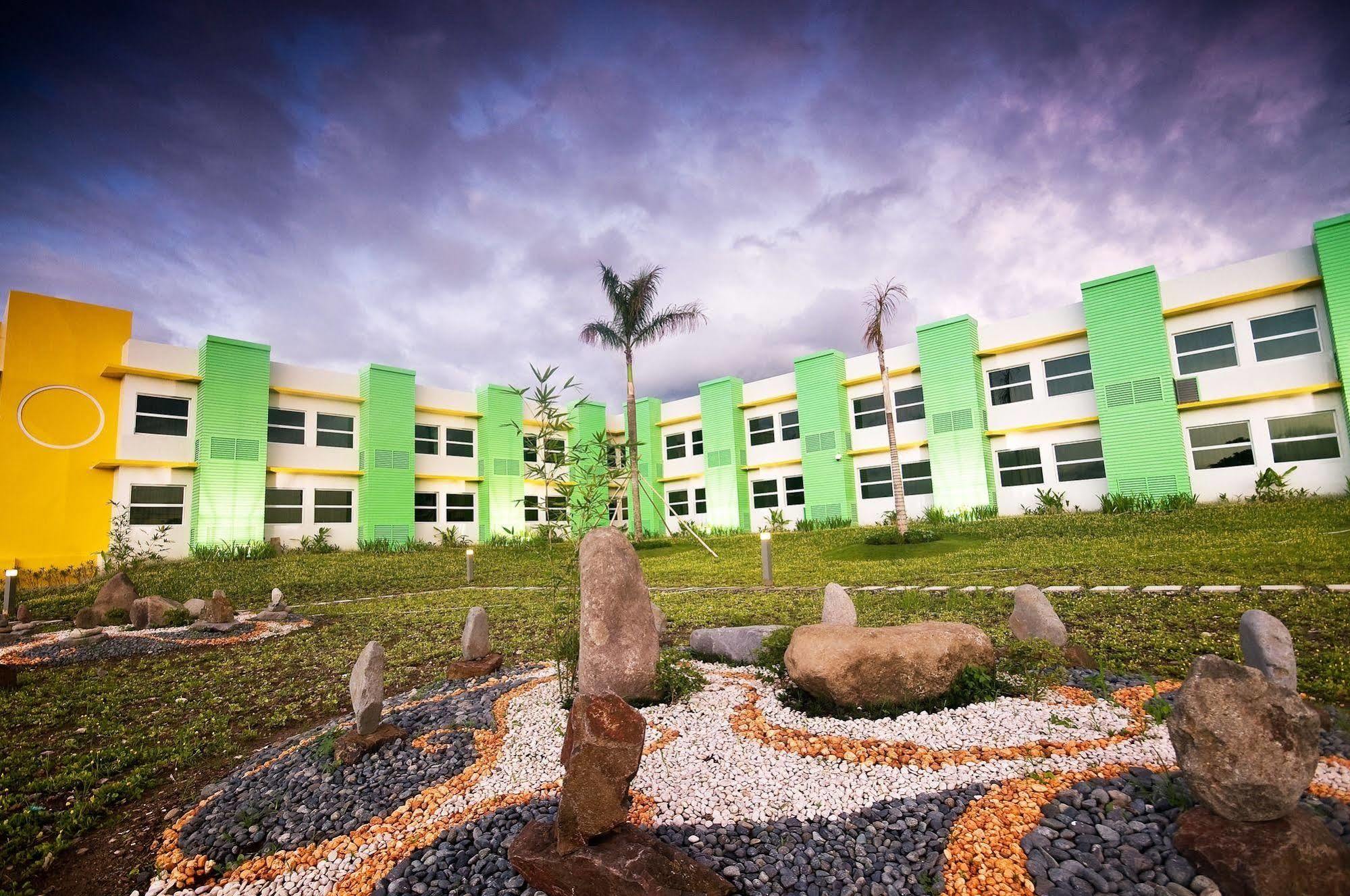 Go Hotels Dumaguete Dumaguete City Eksteriør bilde
